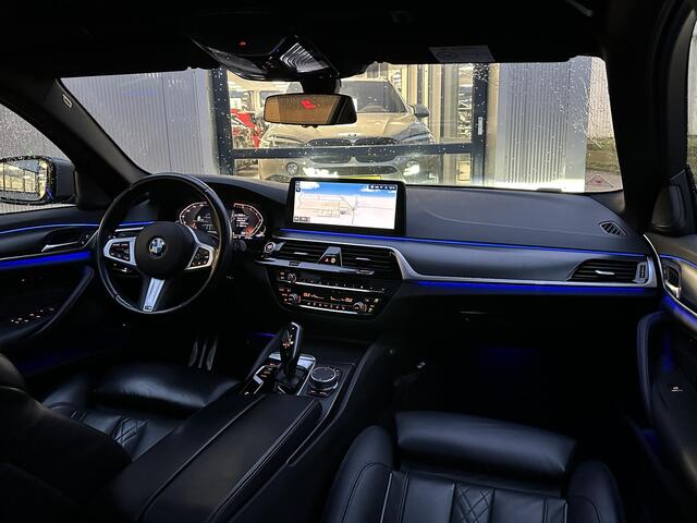 BMW 5-SERIE Touring 520i High Executive M Sport | Pano-Dak/20"/Harman-Kardon/Head-Up/Leder