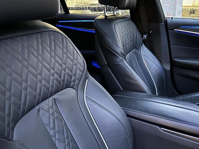 BMW 5-SERIE Touring 520i High Executive M Sport | Pano-Dak/20"/Harman-Kardon/Head-Up/Leder
