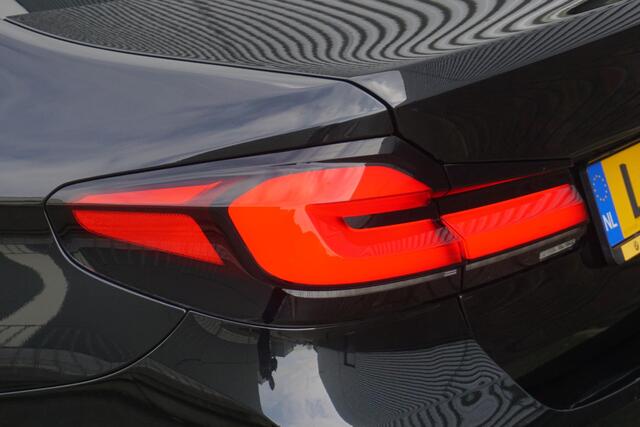 BMW 5-SERIE 530e Business Edition Plus/Laser LED/Leer/ Comfortstoelen/Origineel Nederlands.