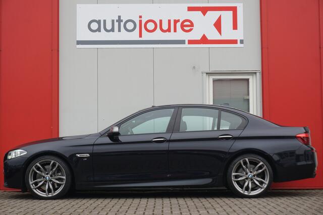 BMW 5-SERIE M550xd | HUD | ACC | Panorama | Softclose | Camera | Harman/Kardon |