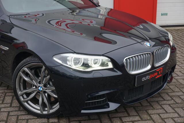 BMW 5-SERIE M550xd | HUD | ACC | Panorama | Softclose | Camera | Harman/Kardon |