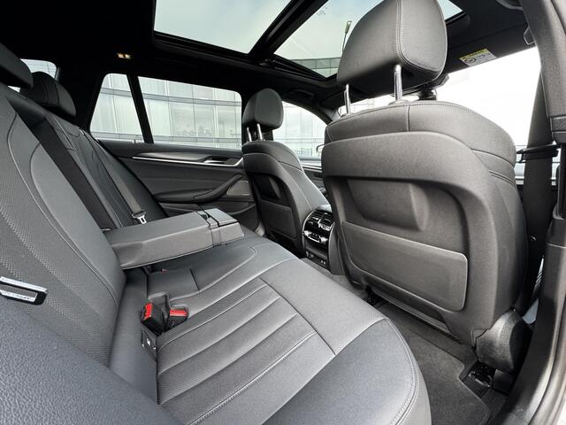 BMW 5-SERIE Touring 530e Business Edition Plus