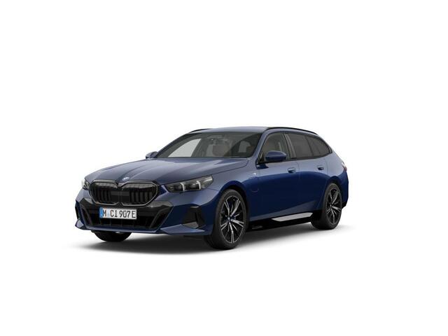 BMW 5-SERIE Touring 530e M Sport Edition | M Sportpakket Pro | Equipment Pack Pro | Travel pack | Comfort Pack