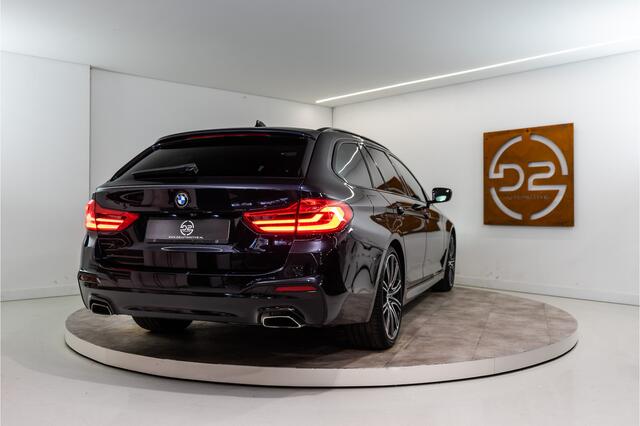 BMW 5-SERIE Touring 540i xDrive High Executive M-Sport 340PK NL AUTO+NAP | VOL OPTIE! 12 MND Garantie