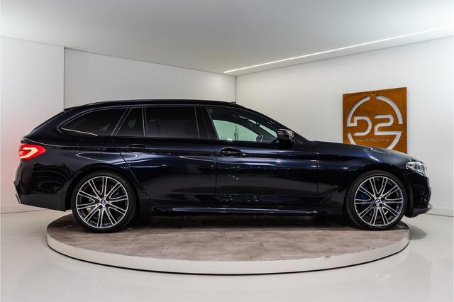 BMW 5-SERIE Touring 540i xDrive High Executive M-Sport 340PK NL AUTO+NAP | VOL OPTIE! 12 MND Garantie
