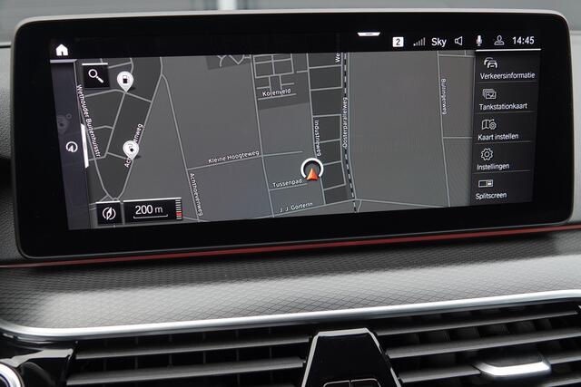 BMW 5-SERIE 545e 394Pk Aut. Plug in Hybride | M-Sport | X-Drive | Head Up display | Schuif-hefdak | Trekhaak | 20'' | Bernina Grau
