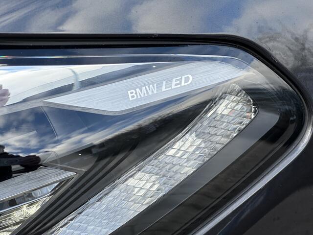 BMW 5-SERIE 520d High Executive M sport Schuifdak | HUD | Adapt. Cruise | Stuur en Stoelverw. |