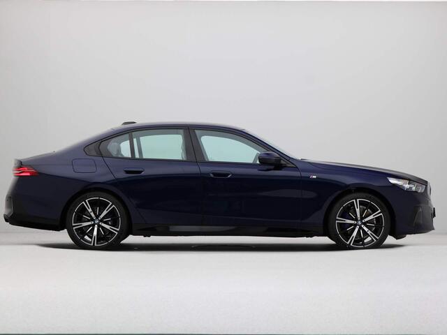 BMW 5-SERIE 520i Innovation M-Sport
