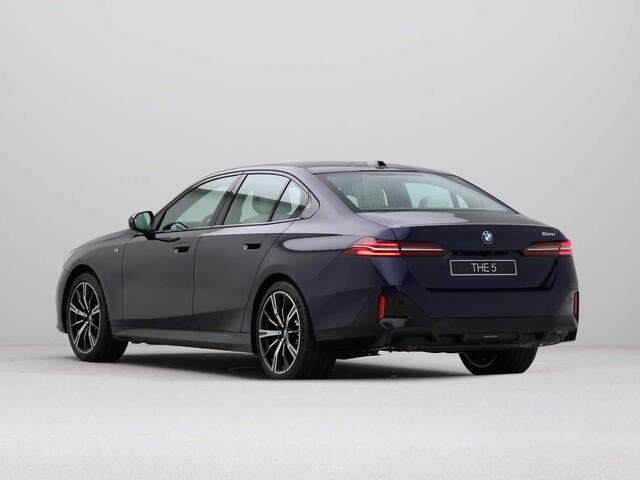 BMW 5-SERIE 520i Innovation M-Sport