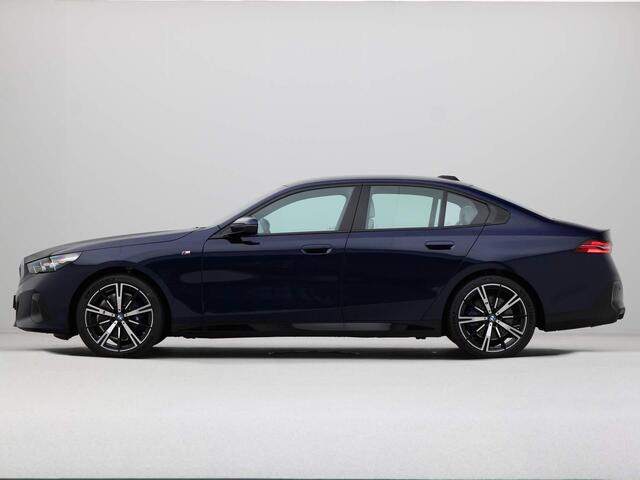 BMW 5-SERIE 520i Innovation M-Sport
