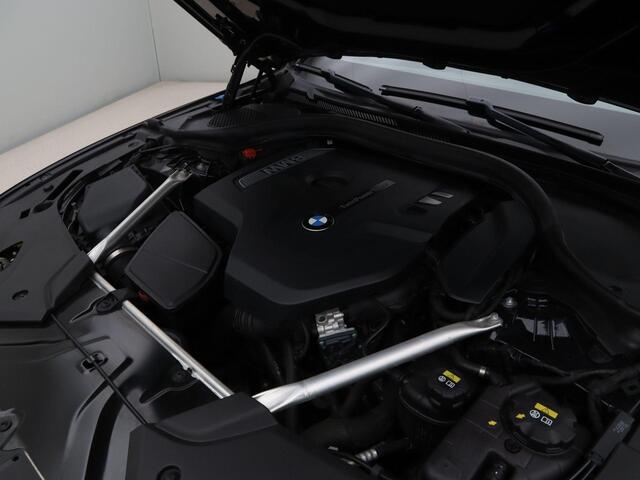 BMW 5-SERIE Touring 520i High Executive M-Sport