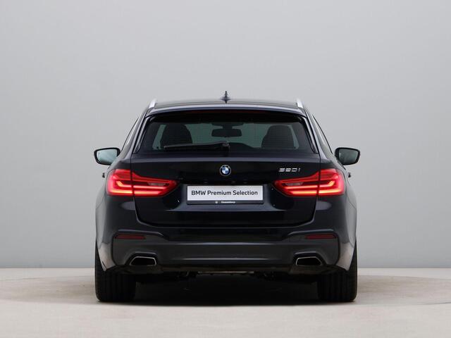 BMW 5-SERIE Touring 520i High Executive M-Sport
