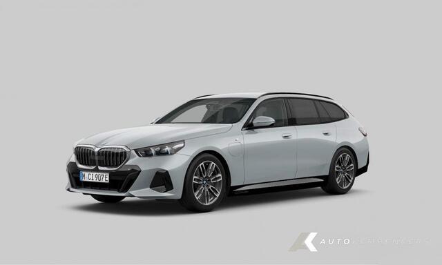 BMW 5-SERIE 530e M Sport | Camera | Adapt. Led | Trekhaak | Driving Ass. Plus | 19 Inch |