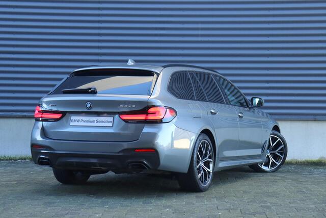 BMW 5-SERIE Touring 530e xDrive | High Executive | M Sportpakket | Trekhaak | Panodak | Head-Up | Laserlights | Elektr. Voorstoelen | Parking Assistant | Comfort Access | 19''LMV