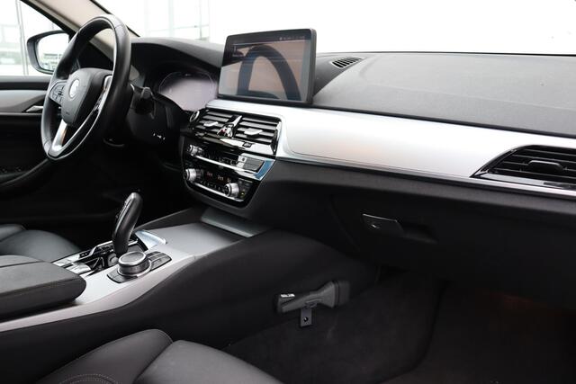 BMW 5-SERIE Touring 520e Business Edition Plus Comfortstoelen/ verwarmde voorstoelen