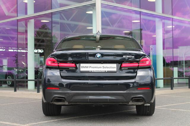 BMW 5-SERIE 530e High Executive M Sport Automaat / Schuif-kanteldak / Active Cruise Control / Comfort Access / Live Cockpit Professional / Head-Up / Comfortstoelen / Parking Assistant