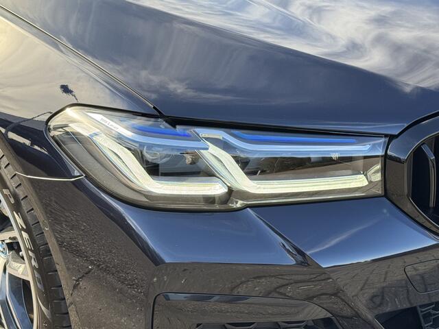 BMW 5-SERIE Touring 530e M-Sport Pano-Dak | Driving assistant prof. | Stoelverw. | Camera |