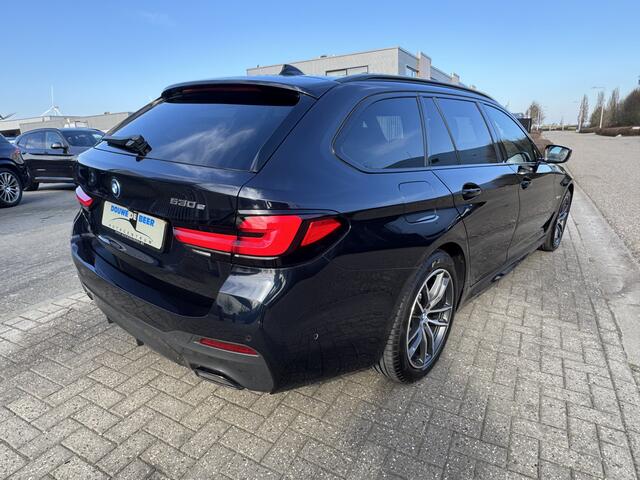 BMW 5-SERIE Touring 530e M-Sport Pano-Dak | Driving assistant prof. | Stoelverw. | Camera |