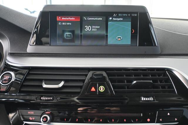 BMW 5-SERIE Touring 520d Executive Automaat Clima Navigatie LED Rijklaarprijs Inruil Mogelijk!