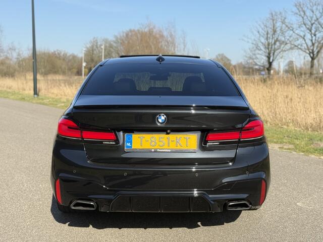BMW 5-SERIE 530e iPerf High Exe SCHUIFDAK M-Pakket 20inch