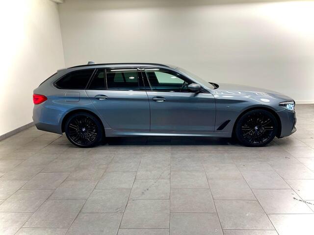 BMW 5-SERIE Touring 520i High Executive l M Sport l Schadowline l 19 inch l
