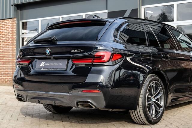 BMW 5-SERIE 530e Touring M Sport | Shadow | Panorama | Laser | H/K | Head-Up | Trekhaak | Memory