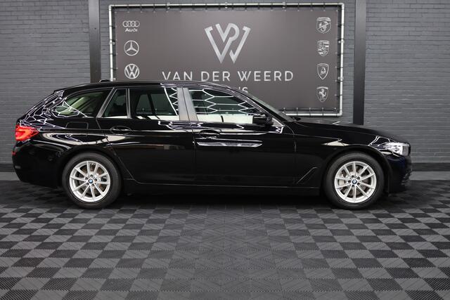 BMW 5-SERIE Touring 530i High Executive | Leer | Elektrisch bedienbare achterklep |
