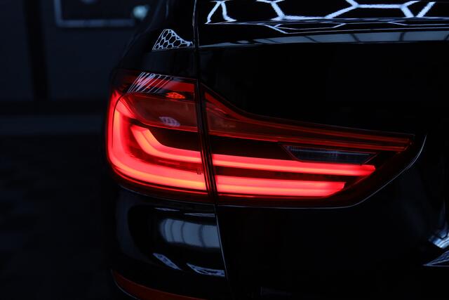 BMW 5-SERIE Touring 530i High Executive | Leer | Elektrisch bedienbare achterklep |