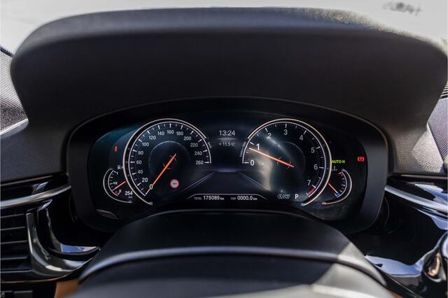 BMW 5-SERIE Touring 520i Corporate Lease High Executive | M-Sport | 360° | PANO | HUD