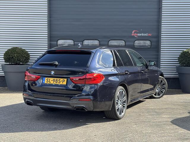 BMW 5-SERIE Touring 520i High Executive M-Sport | Navigatie | Cruise Control | 19 Inch Lichtmetalen Velgen | Parkeersensoren |