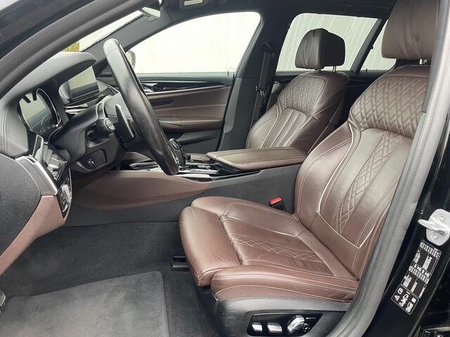 BMW 5-SERIE Touring 540d xDrive High Exe. M-pakket / Pano / Vol opties