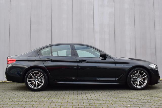 BMW 5-SERIE 520i Automaat High Executive M-Sport LED | Zwart Leder | Elek. Stoelen | 18 Inch LMV | Full Map Navi