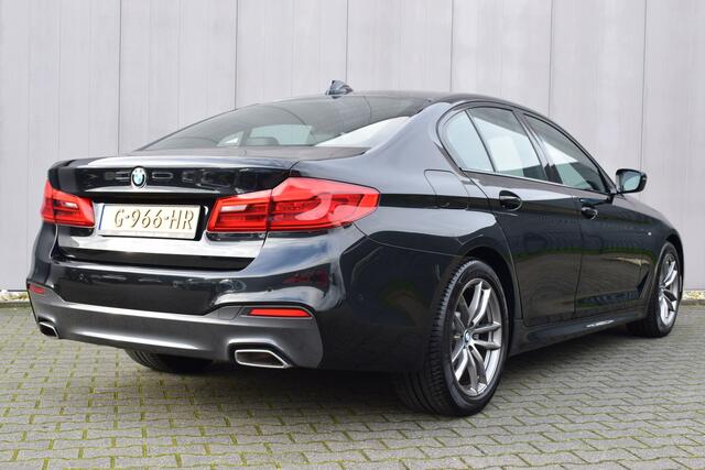 BMW 5-SERIE 520i Automaat High Executive M-Sport LED | Zwart Leder | Elek. Stoelen | 18 Inch LMV | Full Map Navi