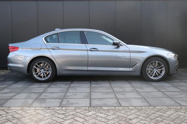BMW 5-SERIE 530i High Executive Edition | 252 PK | LEDER | STOELVERW. | MEMORY | SCHUIFDAK | CAMERA | TREKHAAK | NAVI | CRUISE |