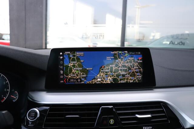 BMW 5-SERIE 530i High Executive Edition | 252 PK | LEDER | STOELVERW. | MEMORY | SCHUIFDAK | CAMERA | TREKHAAK | NAVI | CRUISE |