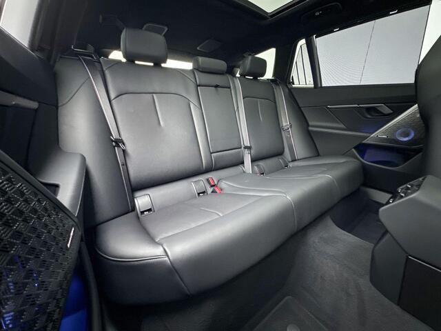 BMW 5-SERIE Touring 550e xDrive M-Sport / Bowers & Wilkins Surround Sound System / Driving Assistant Professional / 21 inch / Glazen dak / Alcantara Hemel / Comfort Acces / Parking Plus / M-Stoelen