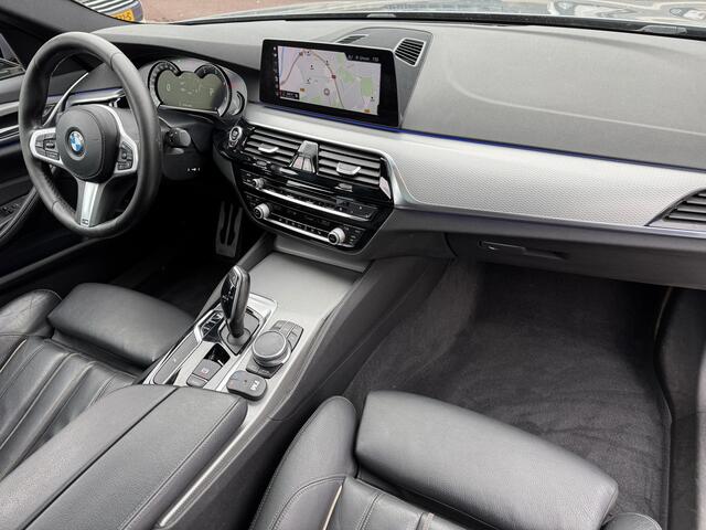 BMW 5-SERIE 520d High Exe M-Sport Aut. Schuifdak | Trekhaak | Camera