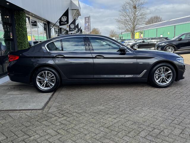 BMW 5-SERIE 530i High Executive Luxury Line | Harm/Kard. | Schuifdak | Dealer Ond. |