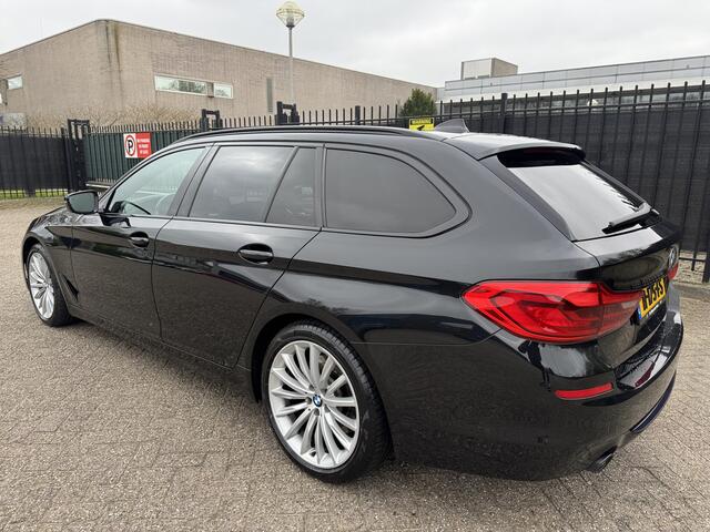 BMW 5-SERIE Touring 530d High Executive Pano/HU/Leer/ACC/Cam