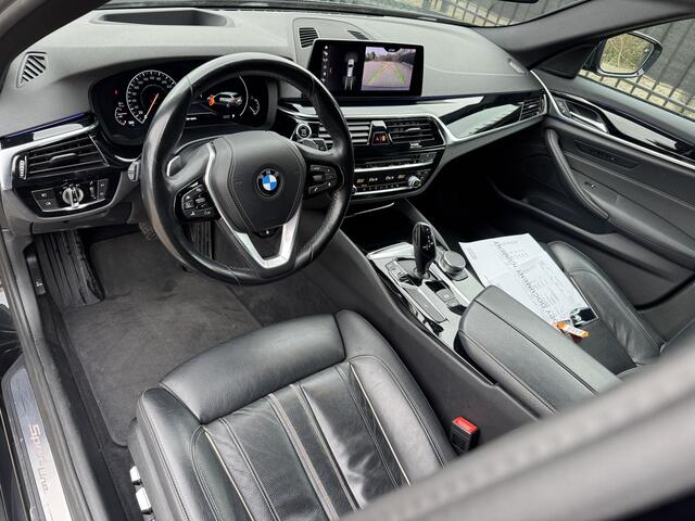 BMW 5-SERIE Touring 530d High Executive Pano/HU/Leer/ACC/Cam
