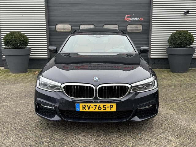 BMW 5-SERIE Touring 520i High Executive M-Sport | Panoramadak | Head-Up Display | 360* Camera | Lederen Bekleding | Trekhaak |