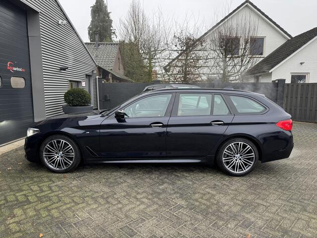 BMW 5-SERIE Touring 520i High Executive M-Sport | Panoramadak | Head-Up Display | 360* Camera | Lederen Bekleding | Trekhaak |