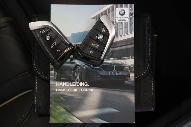 BMW 5-SERIE Touring 520i Business Edition Plus | NAVI | CLIMA | CAMERA + PDC | STOELVERW+GEHEUGEN | LED |