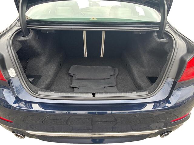 BMW 5-SERIE 520i High Executive Edition | STOELVERWARMING | CAMERA | SFEERVERLICHTING | WIT LEDER | VIRTUAL COCKPIT | MEMORY | 12 MAANDEN GARANTIE