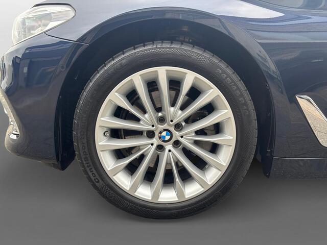 BMW 5-SERIE 520i High Executive Edition | STOELVERWARMING | CAMERA | SFEERVERLICHTING | WIT LEDER | VIRTUAL COCKPIT | MEMORY | 12 MAANDEN GARANTIE