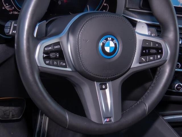 BMW 5-SERIE Touring 530e M-SPORT ** LASER, LEDER, PANORAMA, TREKH, HuD, H&K Sound ** ¤ 40.000,= onder NP - Ex. BMW-AG ** ** INFORMEER OOK NAAR ONZE AANTREKKELIJKE FINANCIAL-LEASE TARIEVEN **