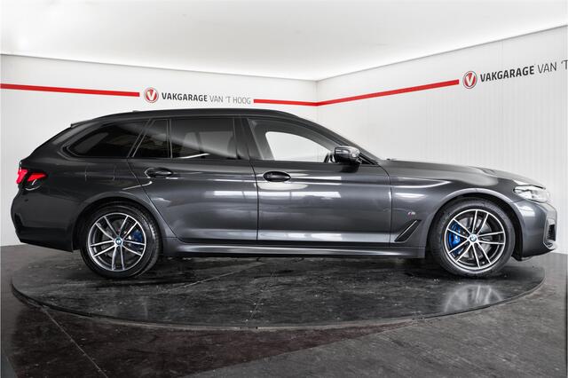 BMW 5-SERIE Touring 530e Business Edition Plus M-Sport-Panoramadak|Alcantara|Trekhaak|Shadowline
