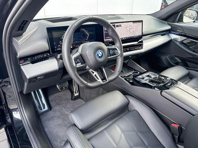 BMW 5-SERIE Sedan 530e M Sport Edition