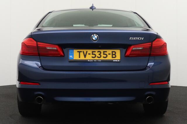 BMW 5-SERIE 520i Corporate Lease Executive Elektr. Trekhaak Cruise 360* Camera