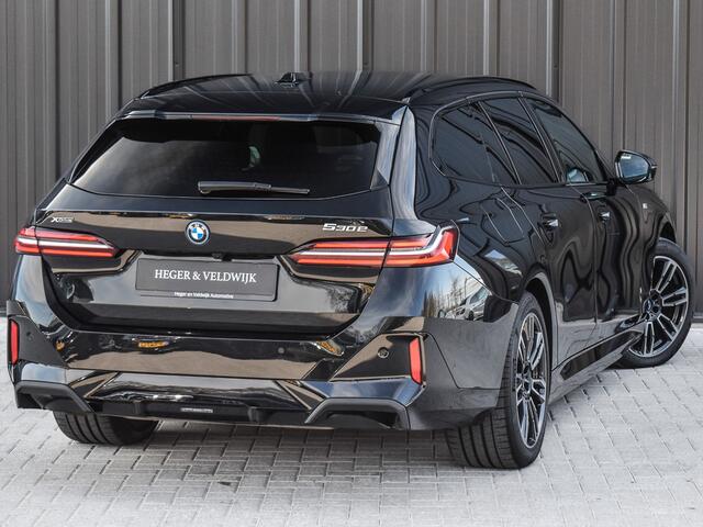 BMW 5-SERIE Touring 530e xDRIVE | M-SPORT | HARMAN/KARDON | ADAPTIVE LED |M-SPORT SUSPENSION | ACTIVE CRUISE | COMFORT ACCESS | AMBIANCE INTERIEUR | TREKHAAK